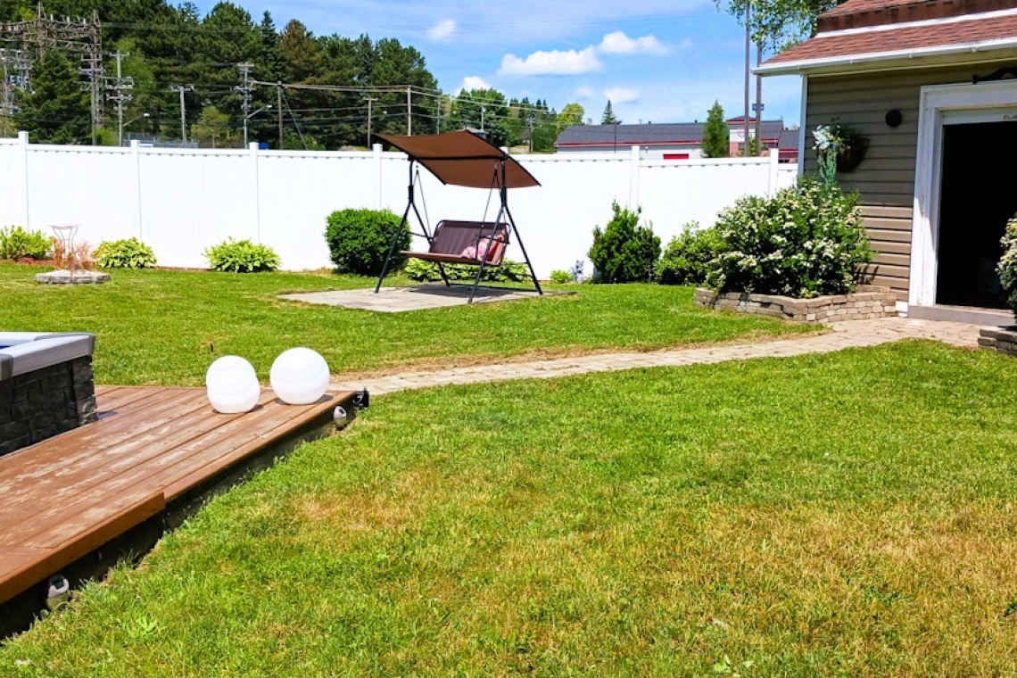 Edmundston, (N.-B.) E3V 3X1, ,Résidentiel,À vendre,1423