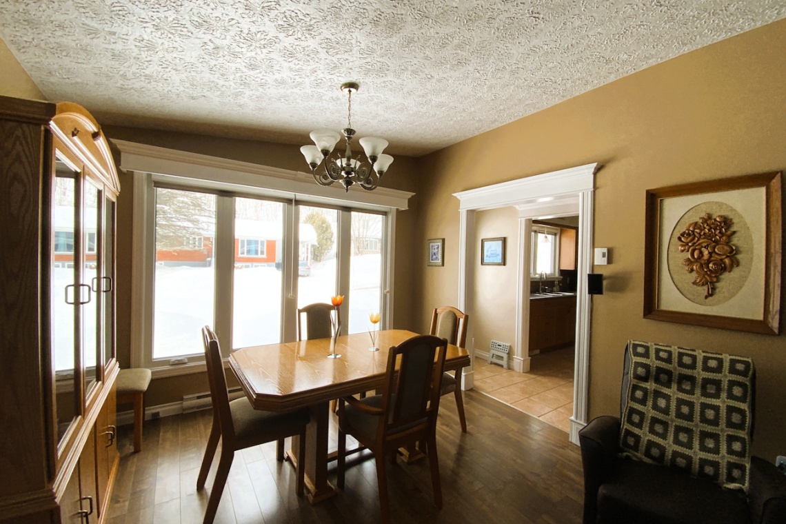 Edmundston, (N.-B.) E3V 3J6, ,Résidentiel,À vendre,1427