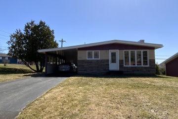 Edmundston, (N.-B.) E3V 3J6, ,Résidentiel,À vendre,1427