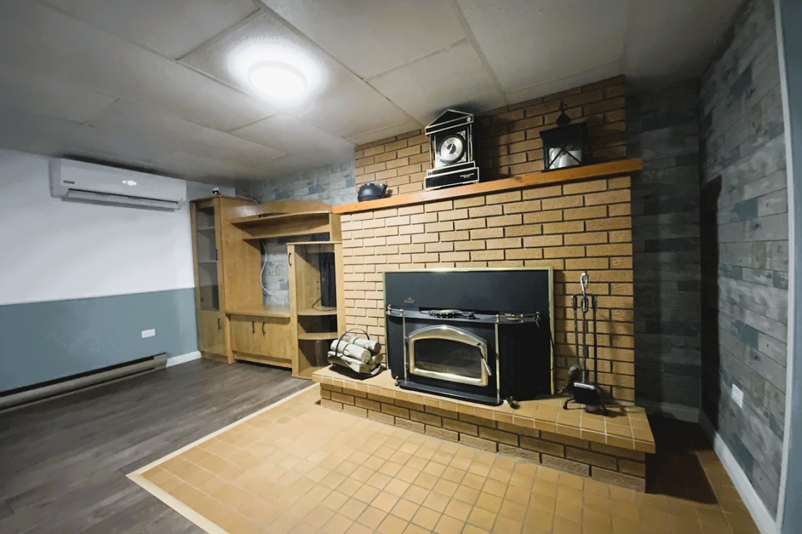 Edmundston, (N.-B.) E3V 1P5, ,Résidentiel,À vendre,1428