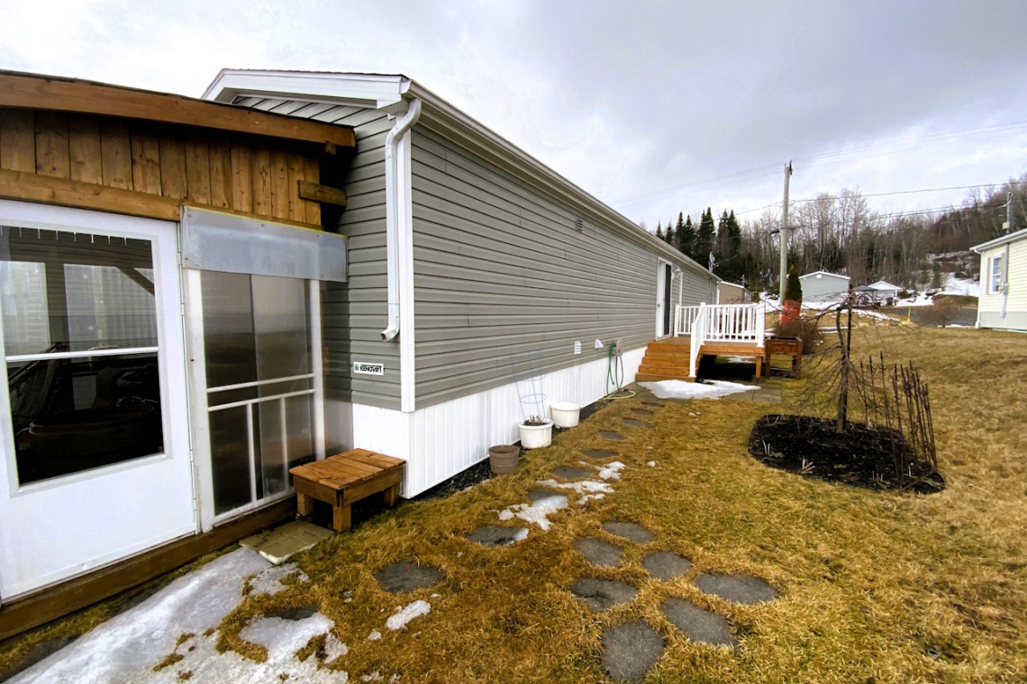 Edmundston, (N.-B.) E3V 5E3, ,Résidentiel,À vendre,1435