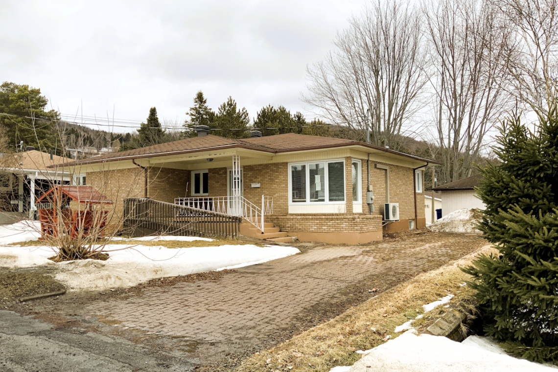 Edmundston, (N.-B.) E3V 1P4, ,Résidentiel,À vendre,1437