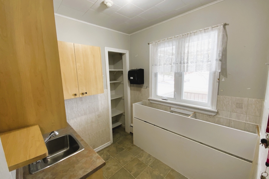 Edmundston, (N.-B.) E3V 1P4, ,Résidentiel,À vendre,1437
