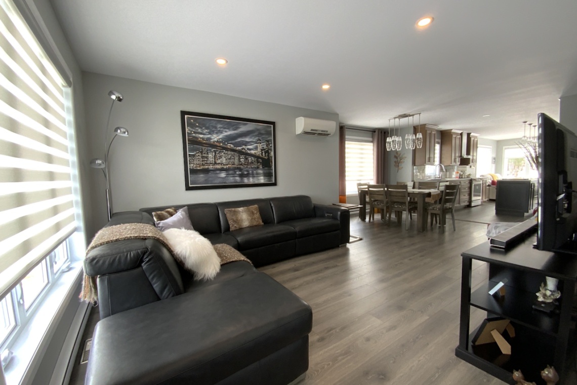 Edmundston, (N.-B.) E3V 0E2, ,Résidentiel,À vendre,1441
