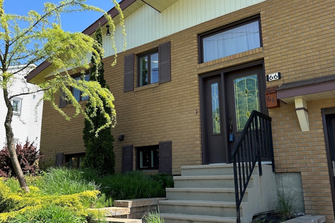 Edmundston, (N.-B.) E3V 4A2, ,Résidentiel,À vendre,1442