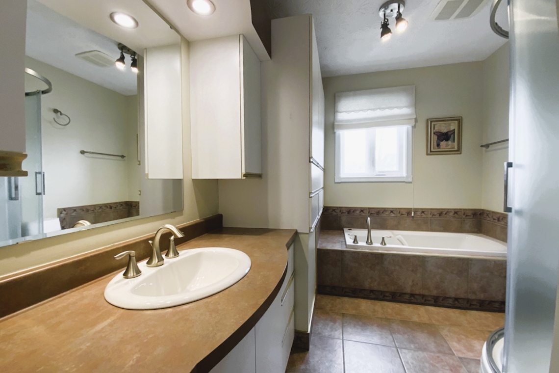 Edmundston, (N.-B.) E3V 4A2, ,Résidentiel,À vendre,1442