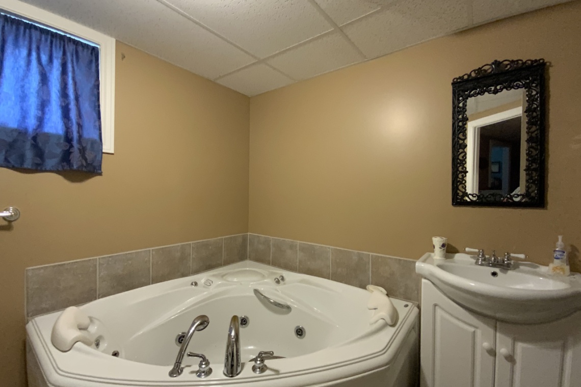 Edmundston, N.B. E3V 5A7, ,Résidentiel,À vendre,1446