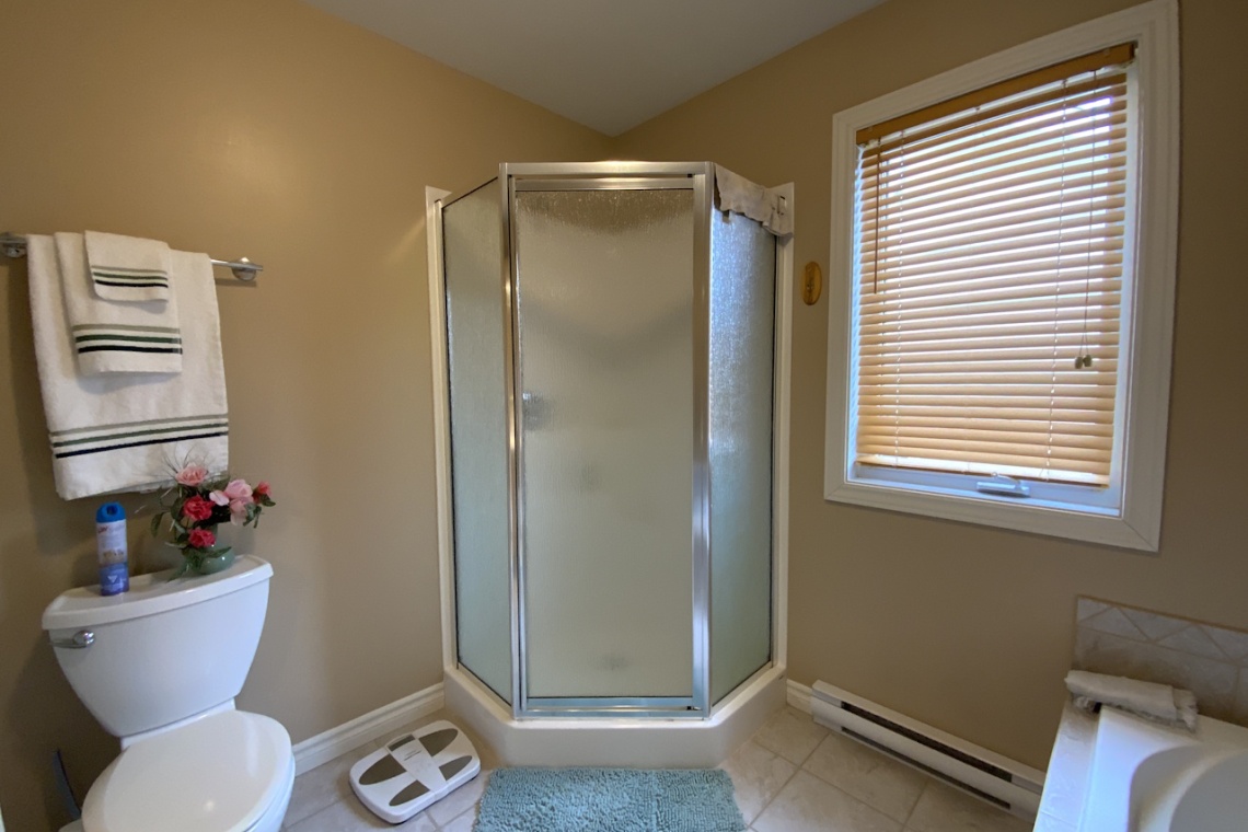 Edmundston, N.B. E3V 5A7, ,Résidentiel,À vendre,1446