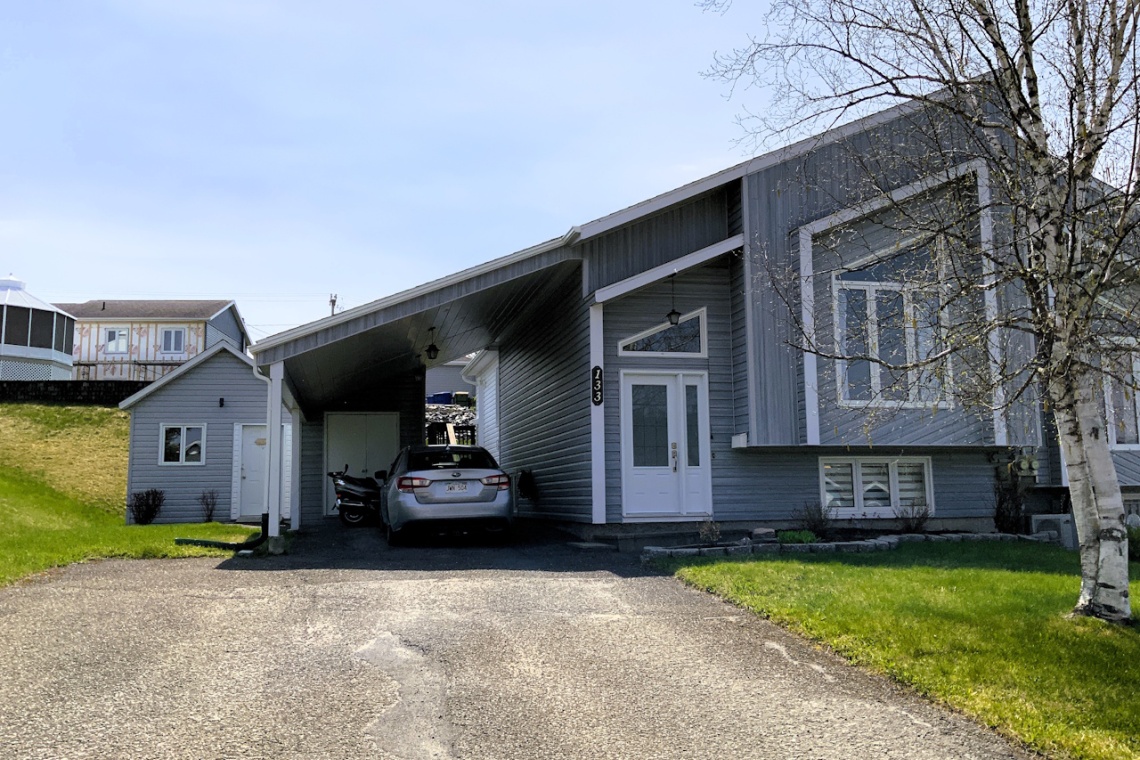 Edmundston, (N.-B.) E3V 4C7, ,Résidentiel,À vendre,1449