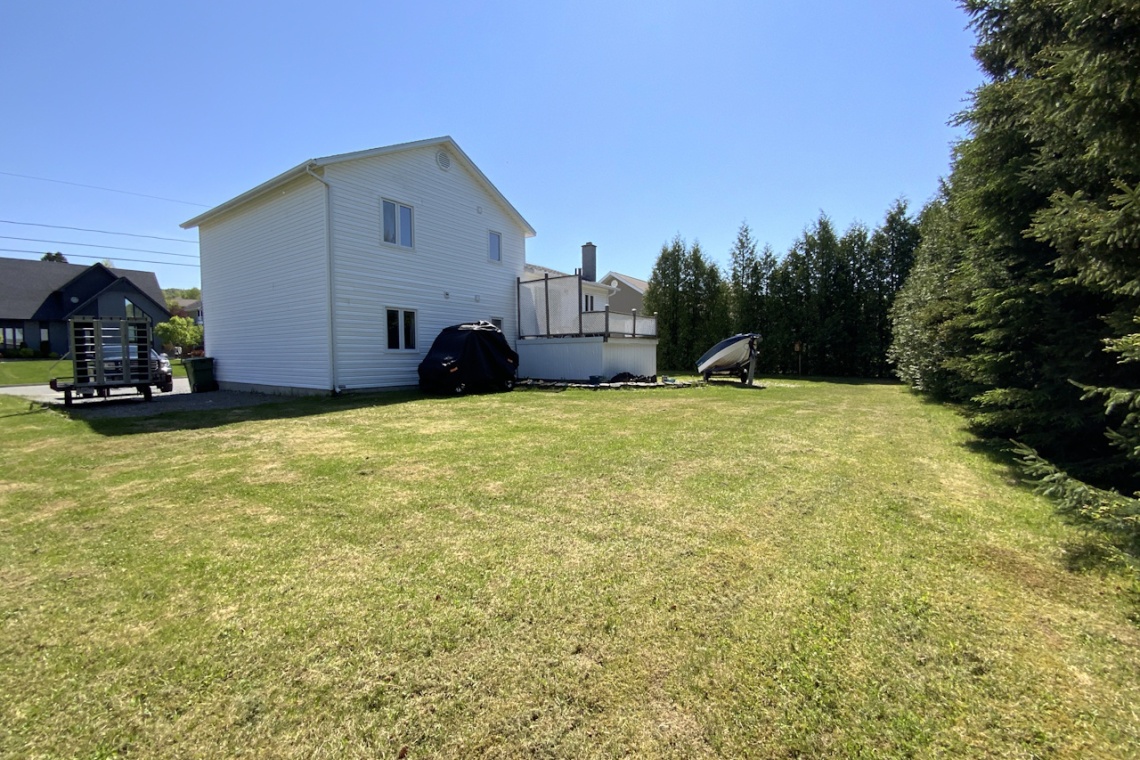 Edmundston, (N.-B.) E3V 4B8, ,Résidentiel,À vendre,1453