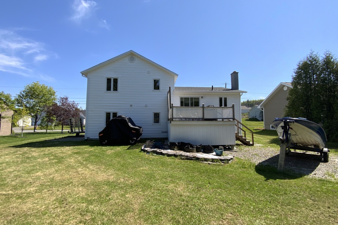 Edmundston, (N.-B.) E3V 4B8, ,Résidentiel,À vendre,1453