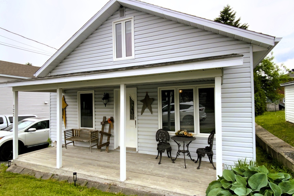 Edmundston, (N.-B.) E3V 2V3, ,Résidentiel,À vendre,1456