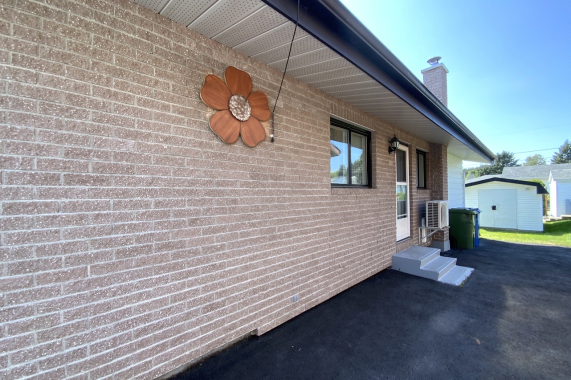 Edmundston, (N.-B.) E3V 3C2, ,Résidentiel,À vendre,1478