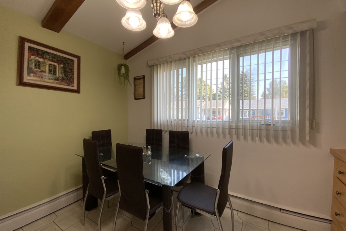 Edmundston, (N.-B.) E3V 3C2, ,Résidentiel,À vendre,1478