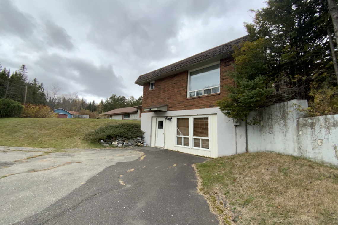 Edmundston, (N.-B.) E3V 3X3, ,Résidentiel,À vendre,1489