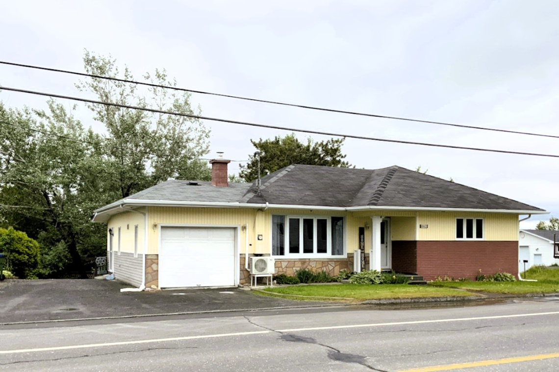 Edmundston, (N.-B.) E3V 4R2, ,Résidentiel,À vendre,1516