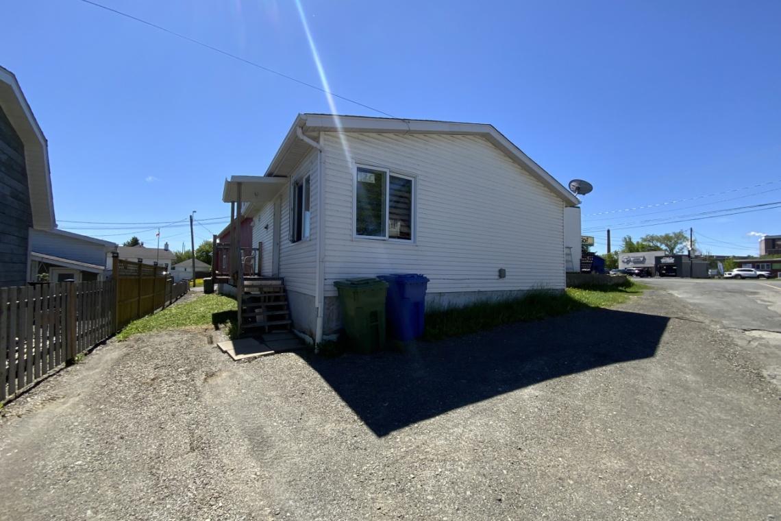 Edmundston, (N.-B.) E3V 2Z7, ,Commercial,For sale,1131
