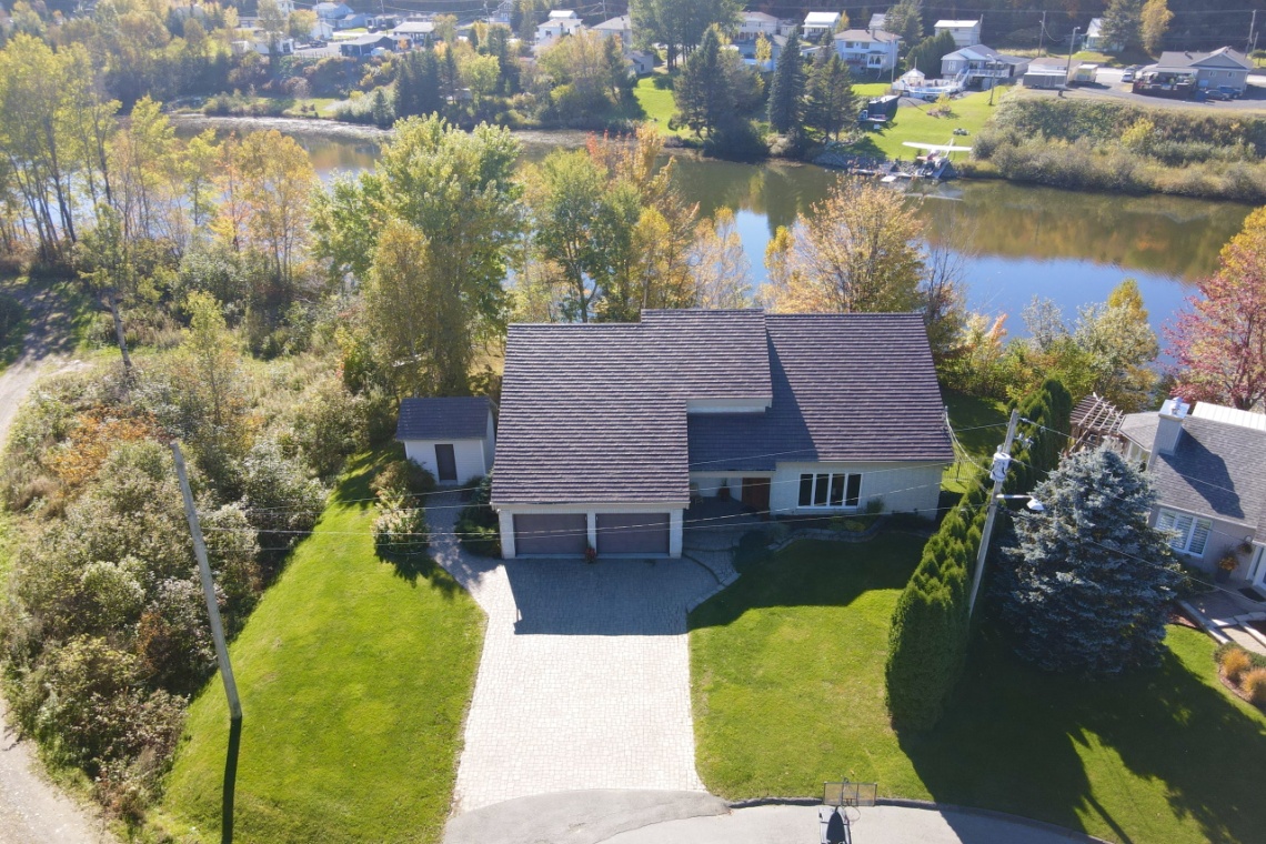 Edmundston, (N.-B.) E3V 4K9, ,Résidentiel,À vendre,1203