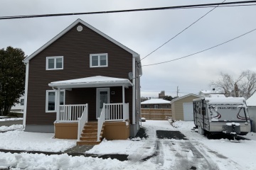Edmundston, N.B. E3V 2W1, ,Résidentiel,À vendre,1215