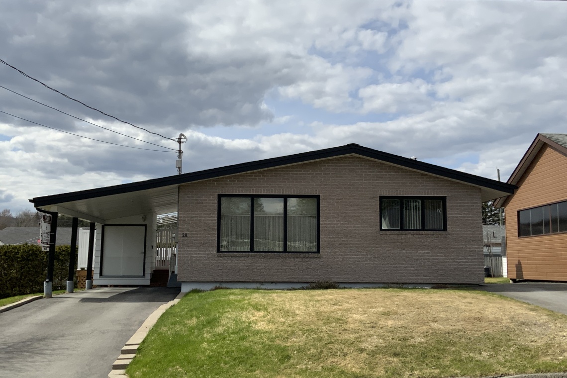 Edmundston, N.B. E3V 3C2, ,Résidentiel,À vendre,1224