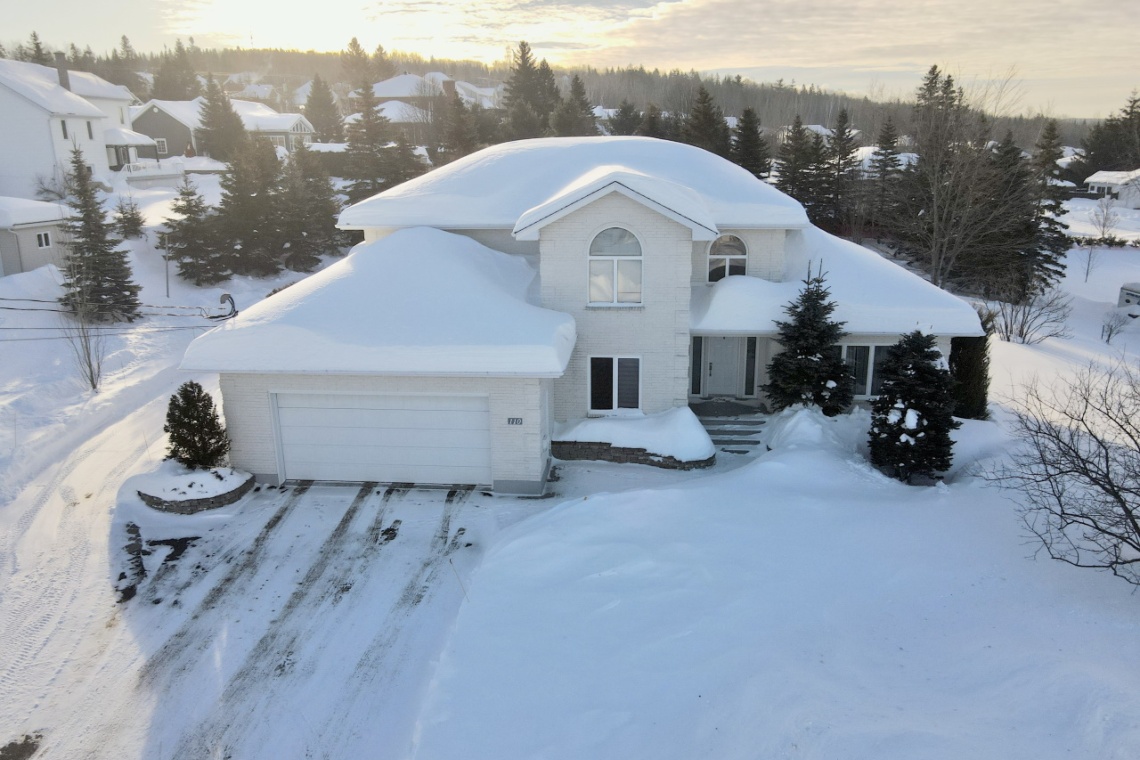 Edmundston, (N.-B.) E3V 4A2, ,Résidentiel,À vendre,1225