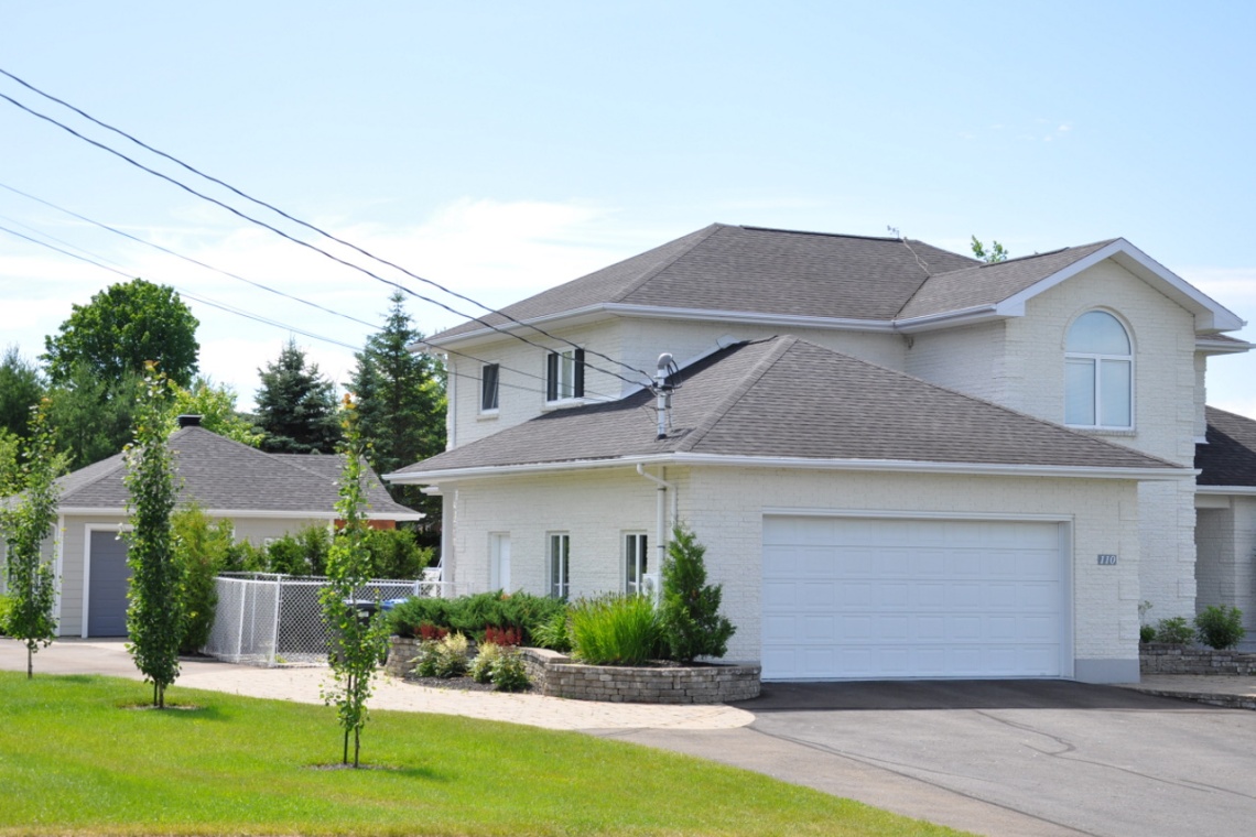 Edmundston, (N.-B.) E3V 4A2, ,Résidentiel,À vendre,1225