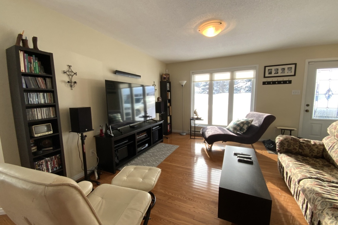 Edmundston, (N.-B.) E3V 5C6, ,Résidentiel,À vendre,1227