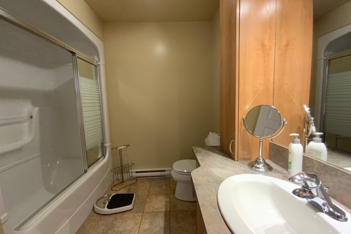 Edmundston, (N.-B.) E3V 5C6, ,Résidentiel,À vendre,1227