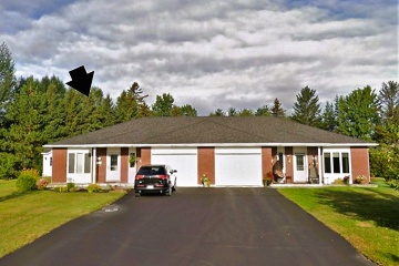 Edmundston, (N.-B.) E3V 5C6, ,Résidentiel,À vendre,1236