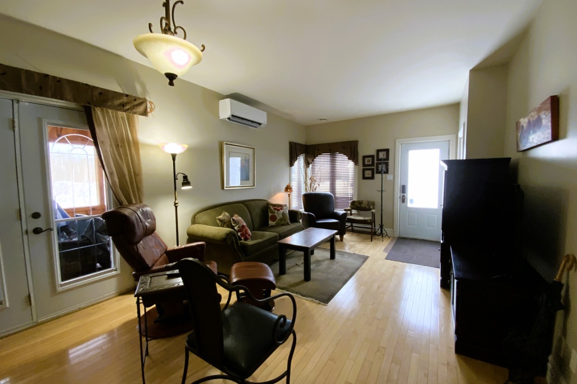 Edmundston, (N.-B.) E3V 0C3, ,Résidentiel,À vendre,1239