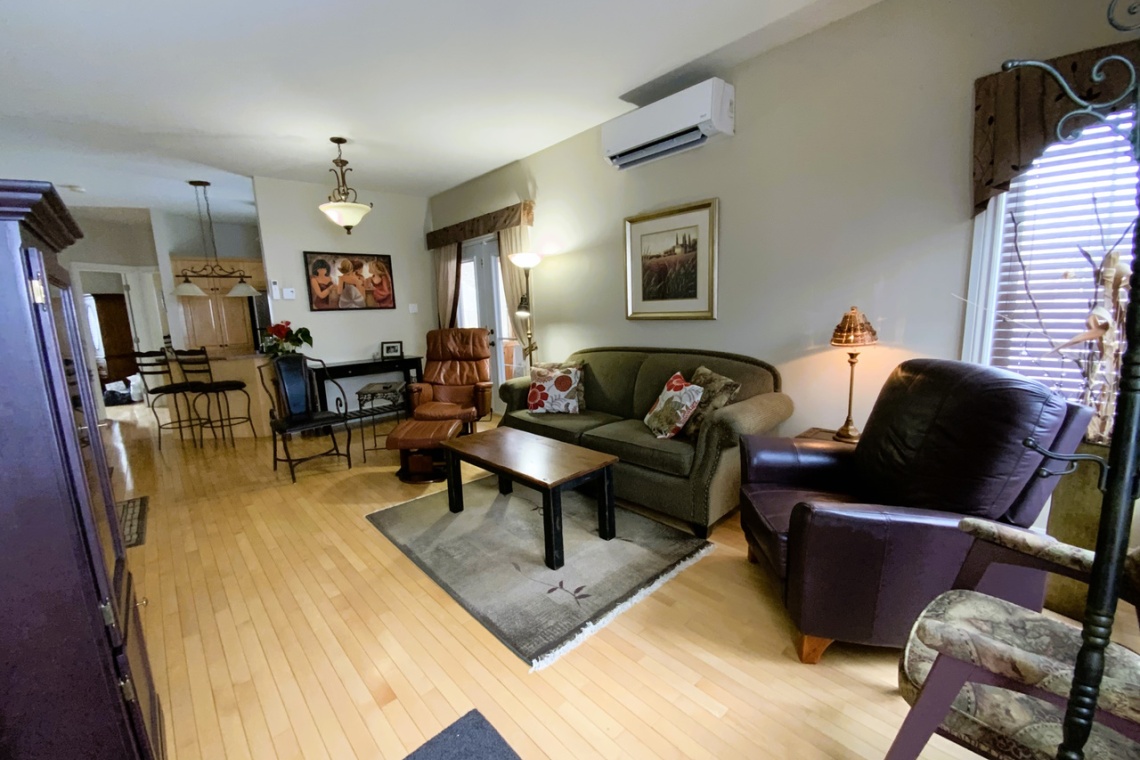 Edmundston, (N.-B.) E3V 0C3, ,Résidentiel,À vendre,1239