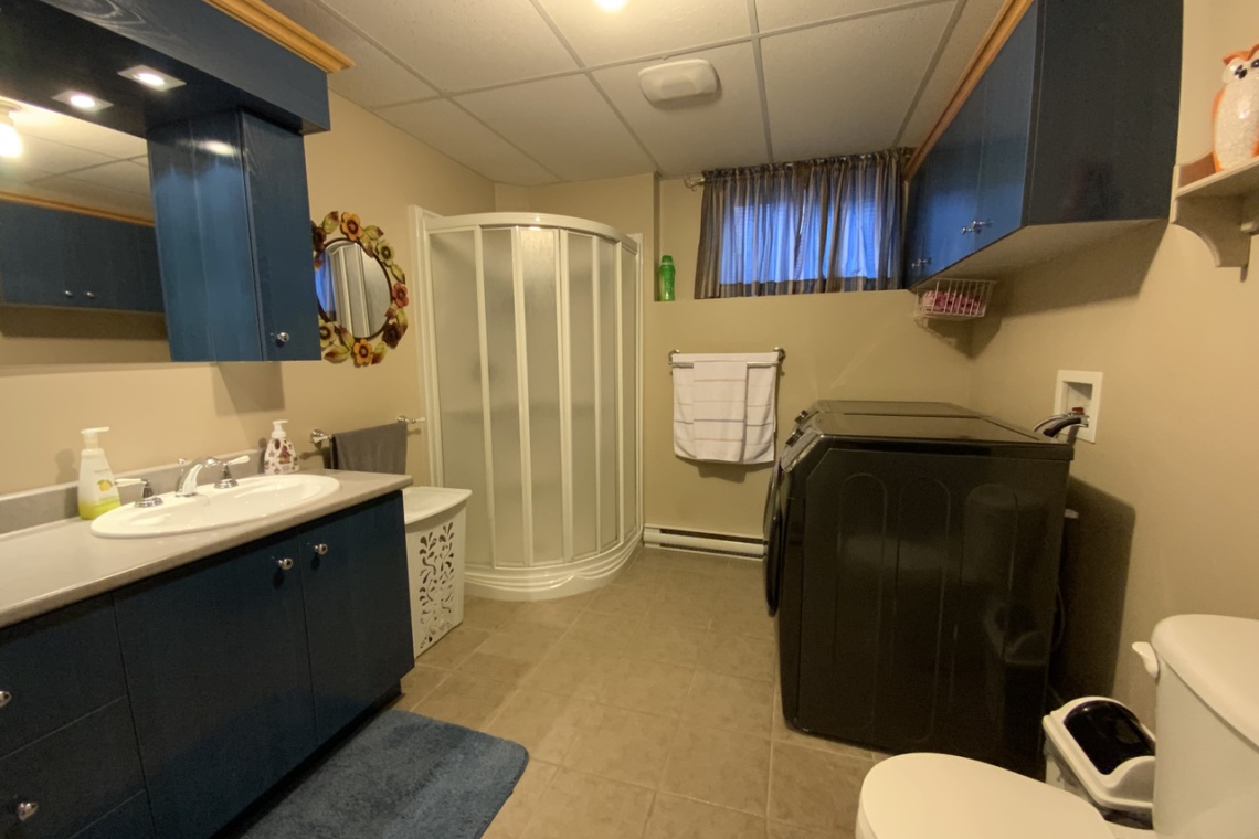 Edmundston, (N.-B.) E3V 3W7, ,Résidentiel,À vendre,1251