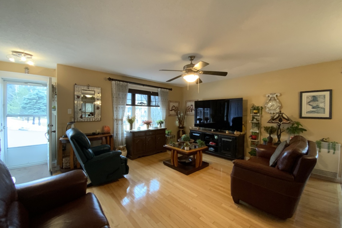 Edmundston, (N.-B.) E3V 3W7, ,Résidentiel,À vendre,1251