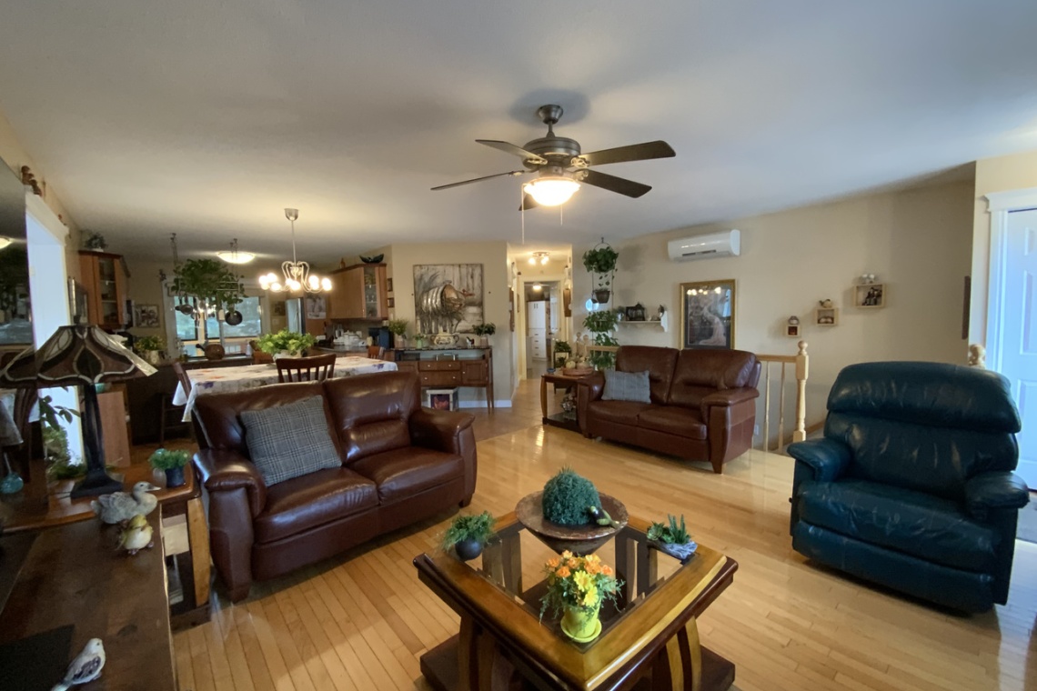 Edmundston, (N.-B.) E3V 3W7, ,Résidentiel,À vendre,1251