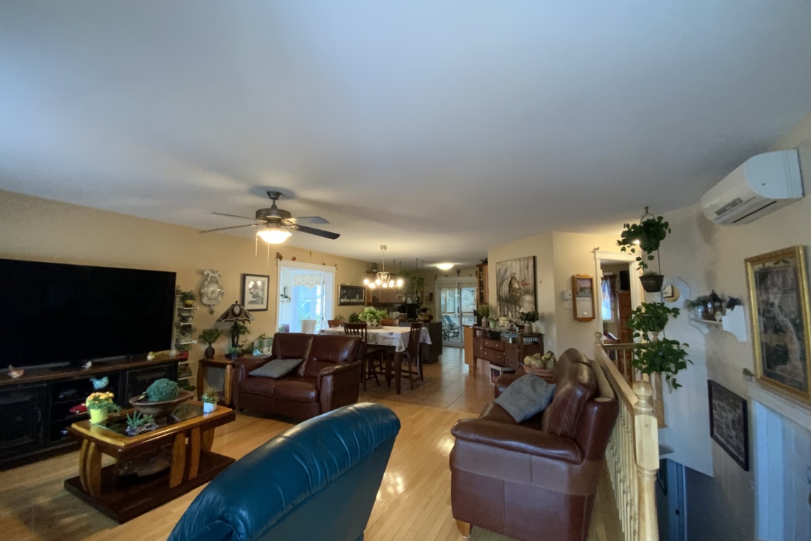 Edmundston, (N.-B.) E3V 3W7, ,Résidentiel,À vendre,1251