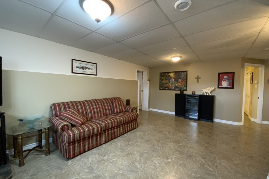 Edmundston, (N.-B.) E3V 3W7, ,Résidentiel,À vendre,1251