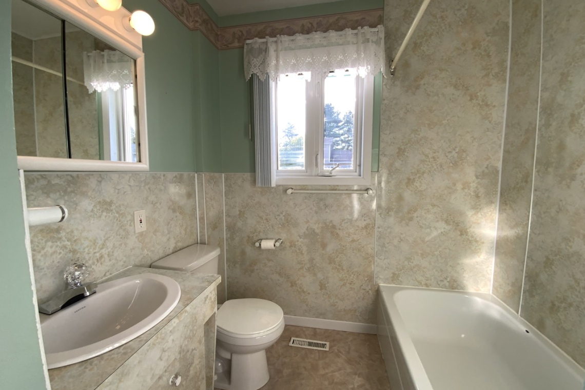Edmundston, (N.-B.) E3V 3C2, ,Résidentiel,À vendre,1266