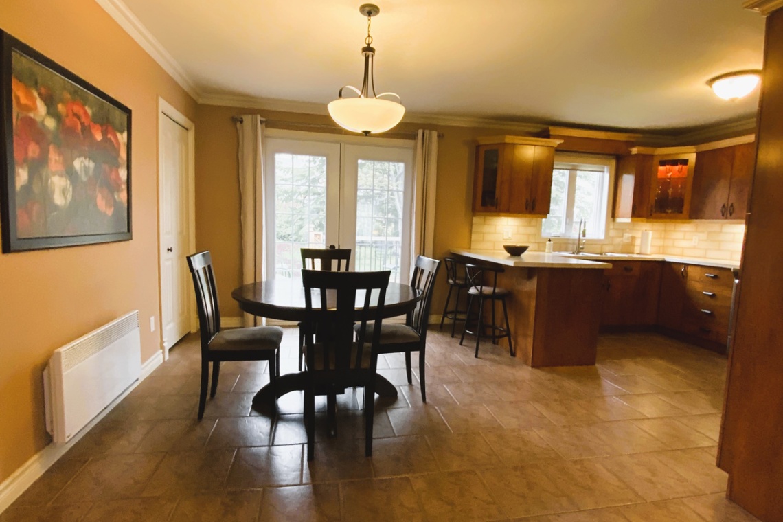 Edmundston, (N.-B.) E3V 0B1, ,Résidentiel,À vendre,1268