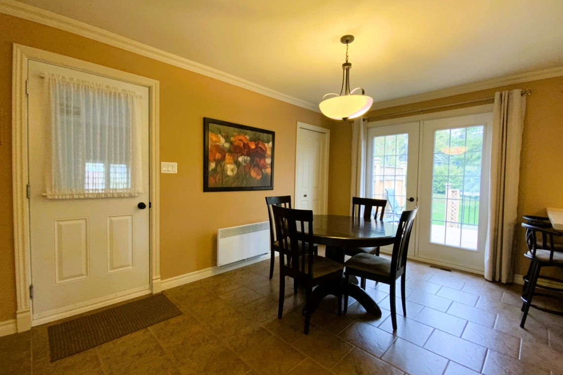 Edmundston, (N.-B.) E3V 0B1, ,Résidentiel,À vendre,1268
