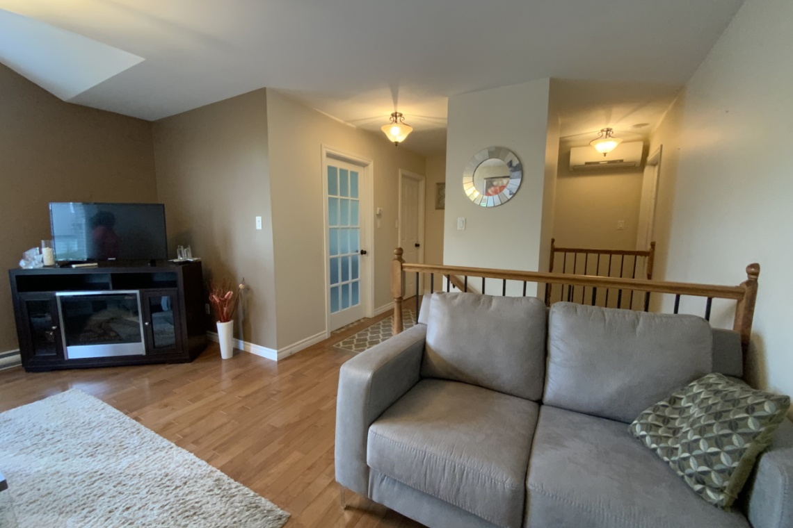 Edmundston, (N.-B.) E3V 5A8, ,Résidentiel,À vendre,1270