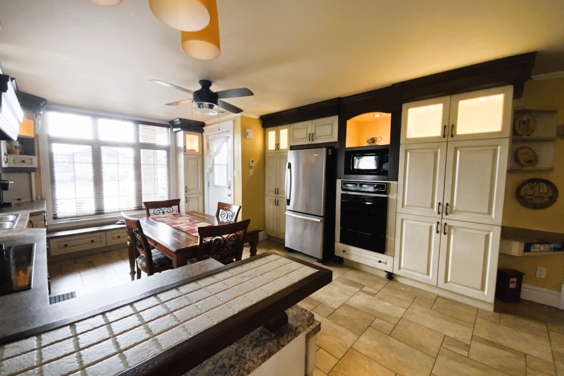 Ste-Anne-de-Madawaska, (N.-B.) E7E 1B1, ,Résidentiel,À vendre,1300