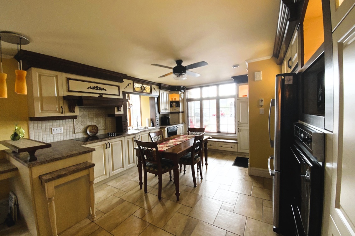 Ste-Anne-de-Madawaska, (N.-B.) E7E 1B1, ,Résidentiel,À vendre,1300