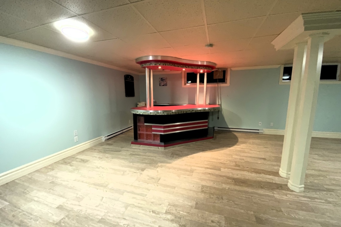 Ste-Anne-de-Madawaska, (N.-B.) E7E 1B1, ,Résidentiel,À vendre,1300